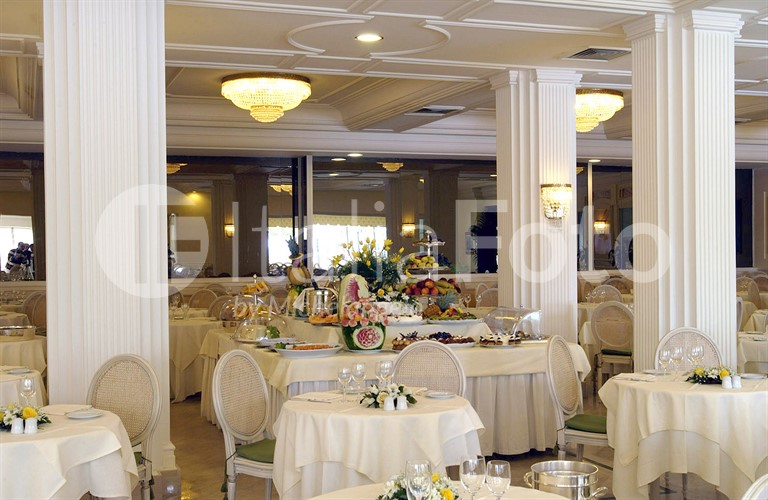Hellenia Yachting - Giardini Naxos 
