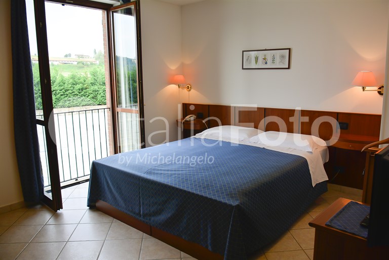Tenuta Larenzania - Dogliani